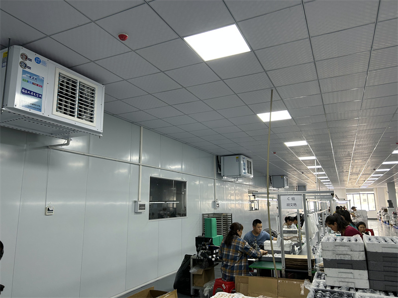 服裝廠高溫難題終結(jié)！工業(yè)省電空調(diào)打造清涼生產(chǎn)環(huán)境